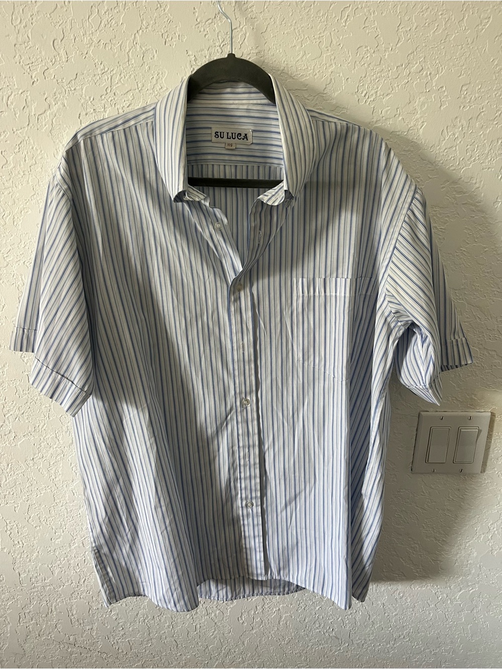 Men’s Blue & White Striped Short-Sleeve Shirt